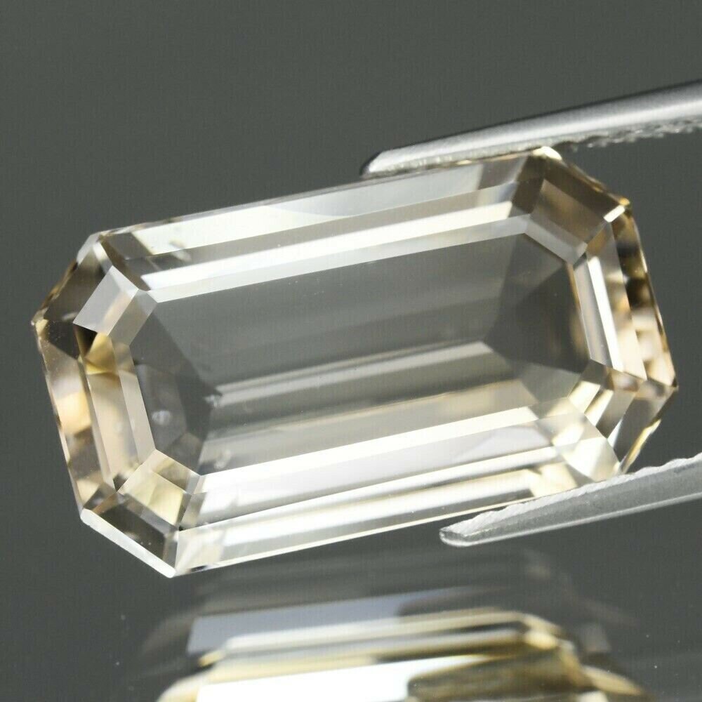 Topaz, 12.94 cwt. Natural Earth Mined .  17.4x10x6.8mm. See Video