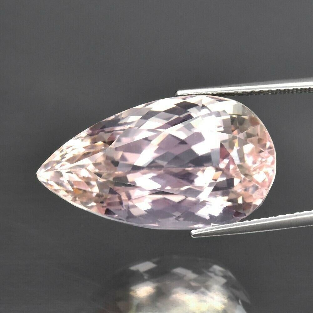 Kunzite, Approx.  31.6cwt.  Natural Earth Mined. 24.3x13.7x14mm.  Unheated. See Video