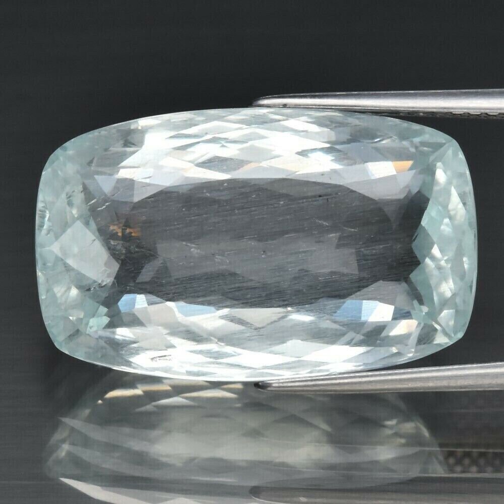 Aquamarine, 17.4 cwt. Natural Earth Mined .  Master Valuer Retail Replacement Appraisal: $3,105.  See Video.