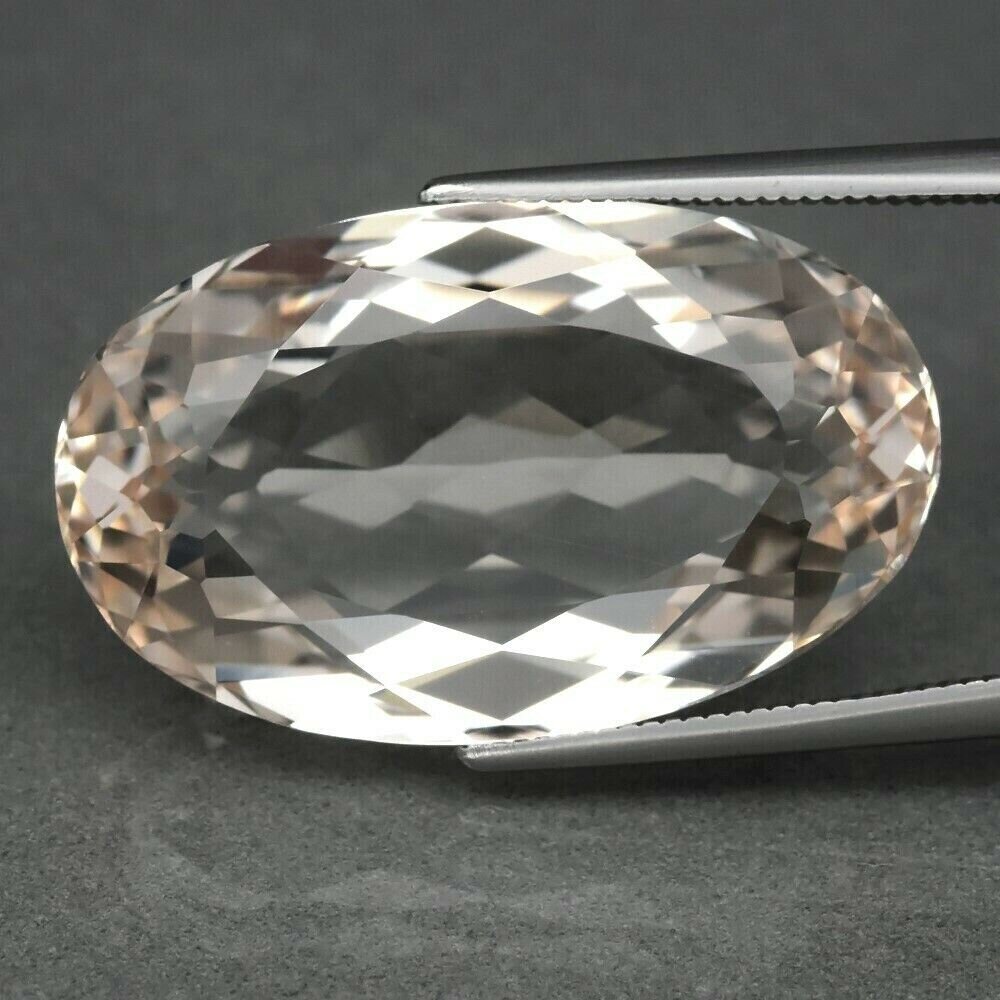 Topaz, 33.1 cwt. Untreated. 24.6x15x9.6mm. See Video
