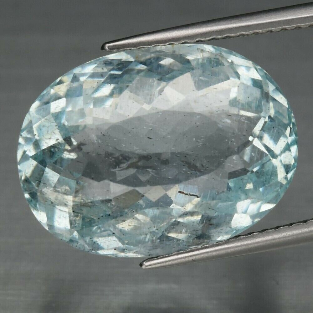 Aquamarine, 11.8 cwt. Natural Earth Mined . Master Valuer Appraised $4485. March Birthstone . See Video