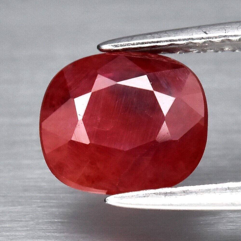 Orange Sapphire. Approx.  1.8cwt. Natural Earth Mined. 8x7.2x3mm. See Video