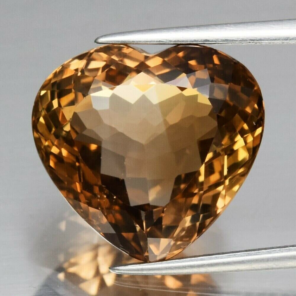 13.45 cwt. Yellow Topaz Heart . Earth Mined .  14.5x13.6mm. See Video