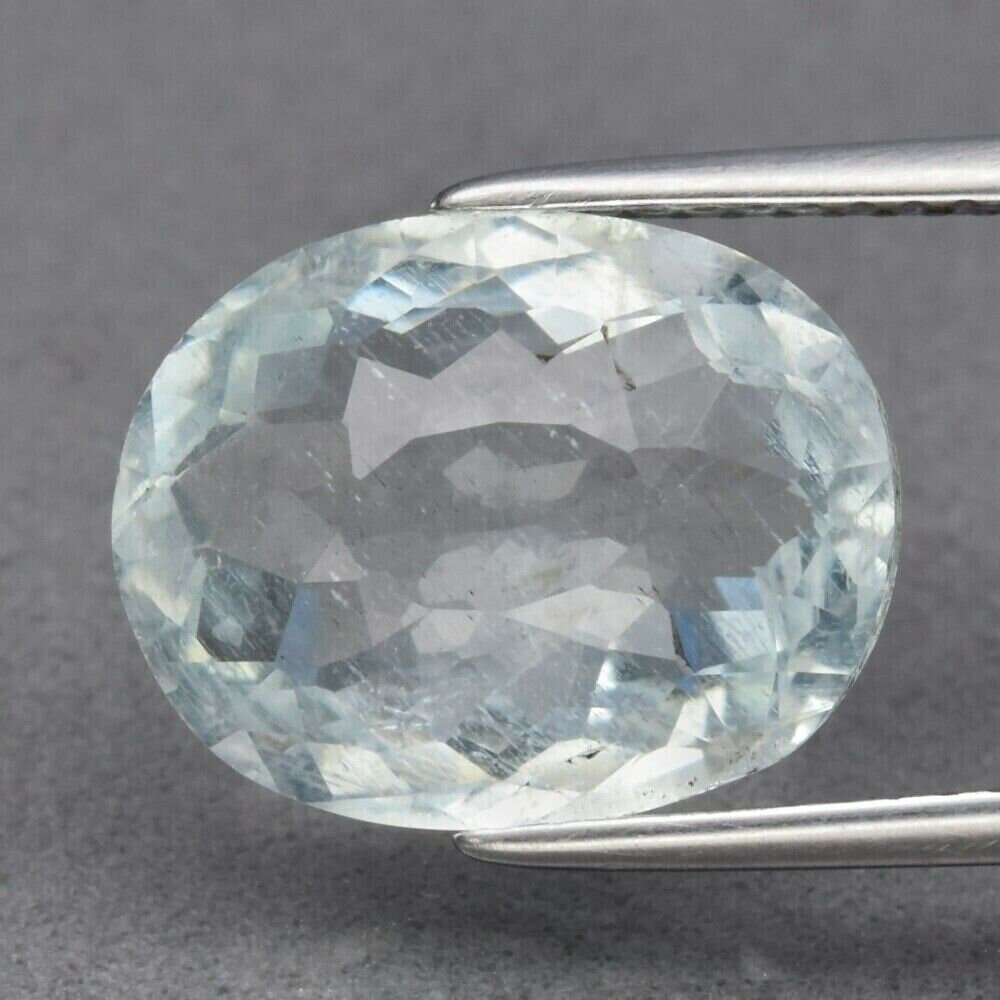 Aquamarine. Approx.  5.15cwt. Natural Earth Mined.13x10x6mm. Unheated. Video