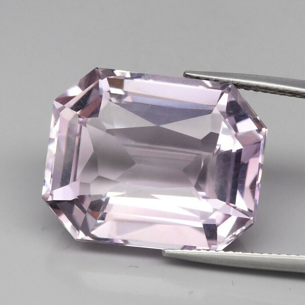 Amethyst, 24 cwt.  Earth Mined, No Treatments.  19.5x16x11.mm. February Birthday. See Video