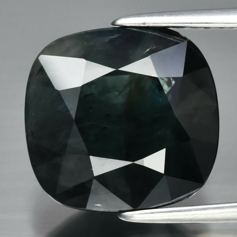 Blue Green Sapphire . 5.64 cwt. Natural Earth Mined. See Video