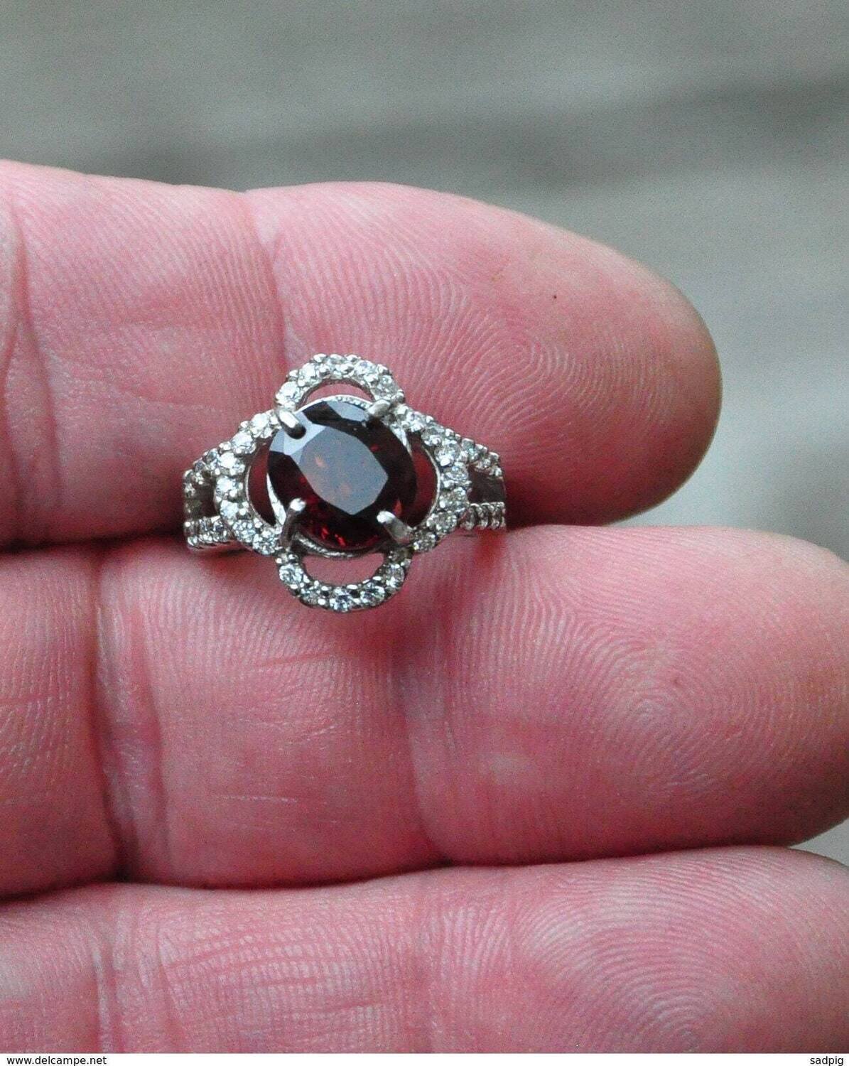 Size 5.5 Ring. Appraised for $750. A 3.98 ct. Earth Mined Spinel . See Note.