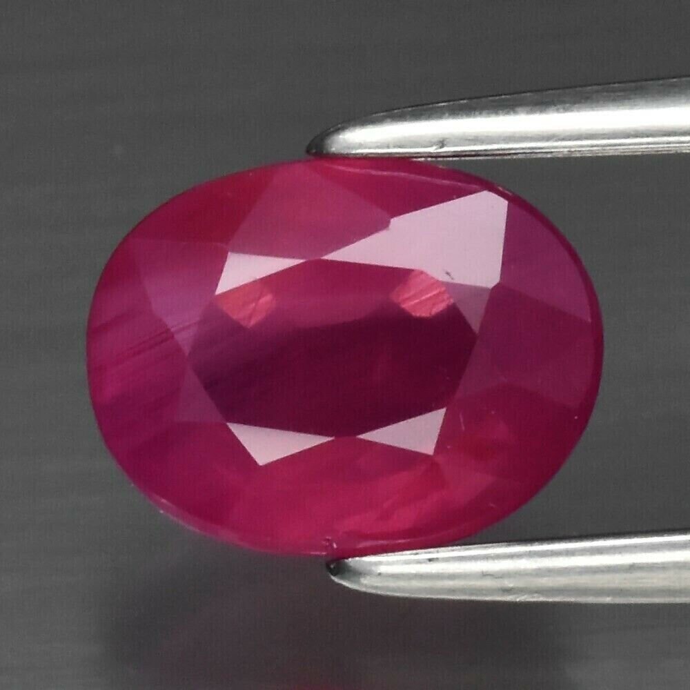 Reddish Orange Sapphire. 1.17cwt. Natural Earth Mined .   Unheated. See Video