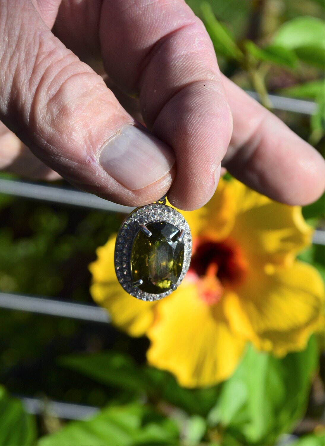 Apatite Pendant. 16.5 cwt.  18x13mm. Natural Earth Mined .  Appraised for $550. See Video