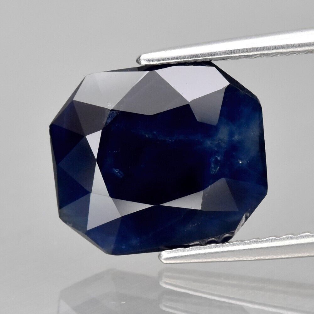 Sapphire Appraised by an Independent Master Valuer,  $395. 4.1ct. 10.8x9.3x4.4mm. See Video.