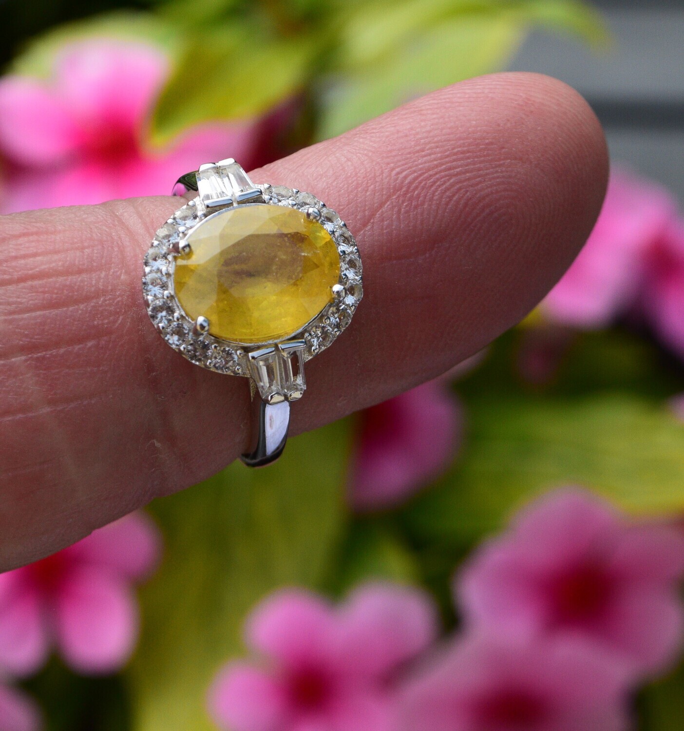 Genuine Earth Mined Sapphire Ring, Size 9.  4.85cwt.  11.6x9.3x5.2mm . September Birthday. See Video