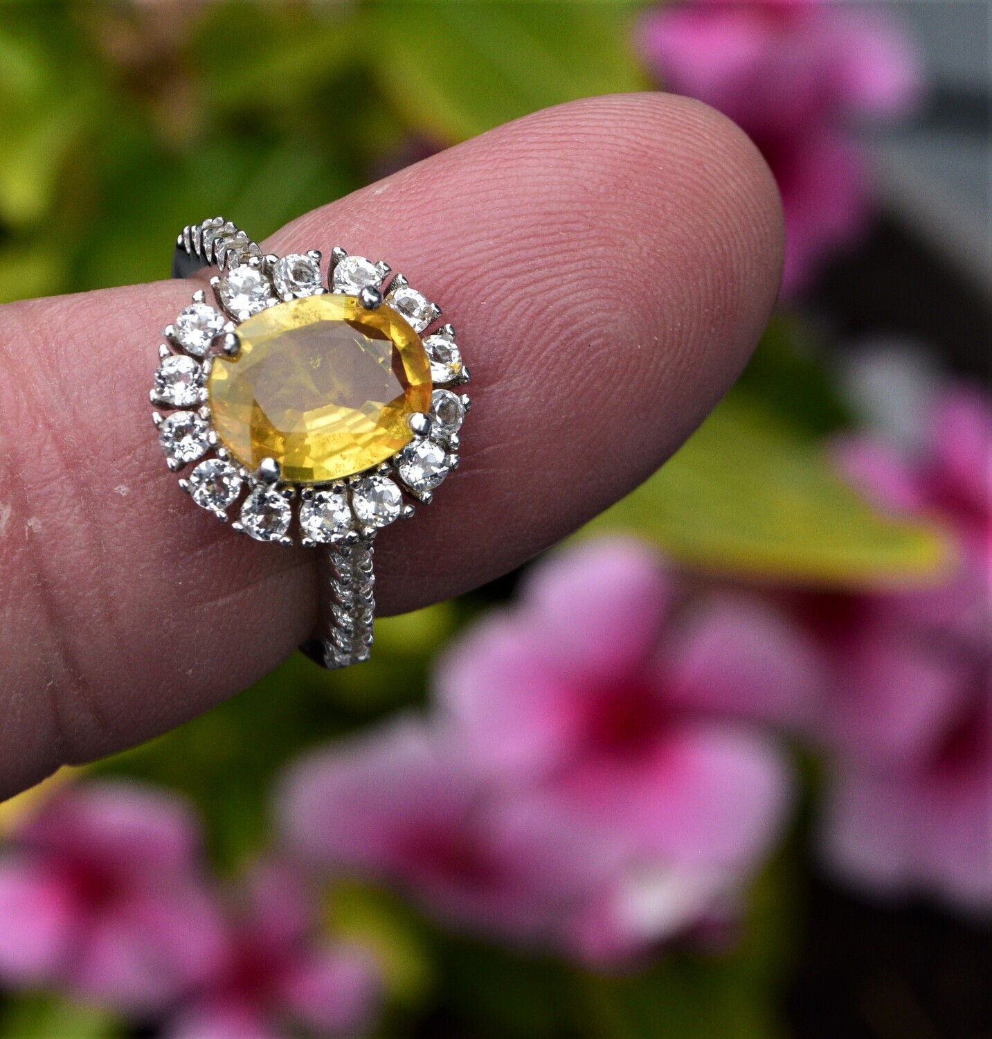 Genuine Earth Mined Sapphire Ring, Size 7.   Approx. 2.8cwt. 10x8.2x3.6mm . September Birthday. See Video