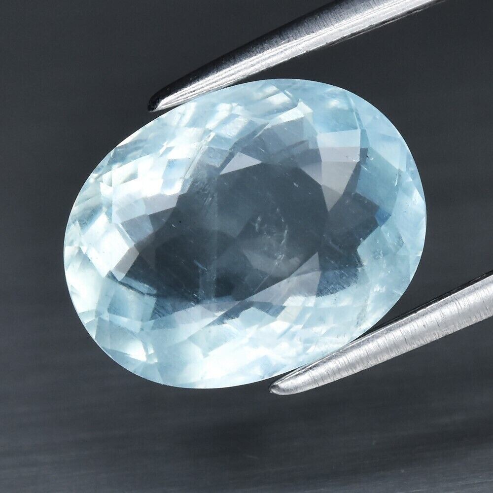 Aquamarine, Approx. 2.7cwt. Natural Earth Mined . 10.6x8.3x5.1 March Birthstone . See Video