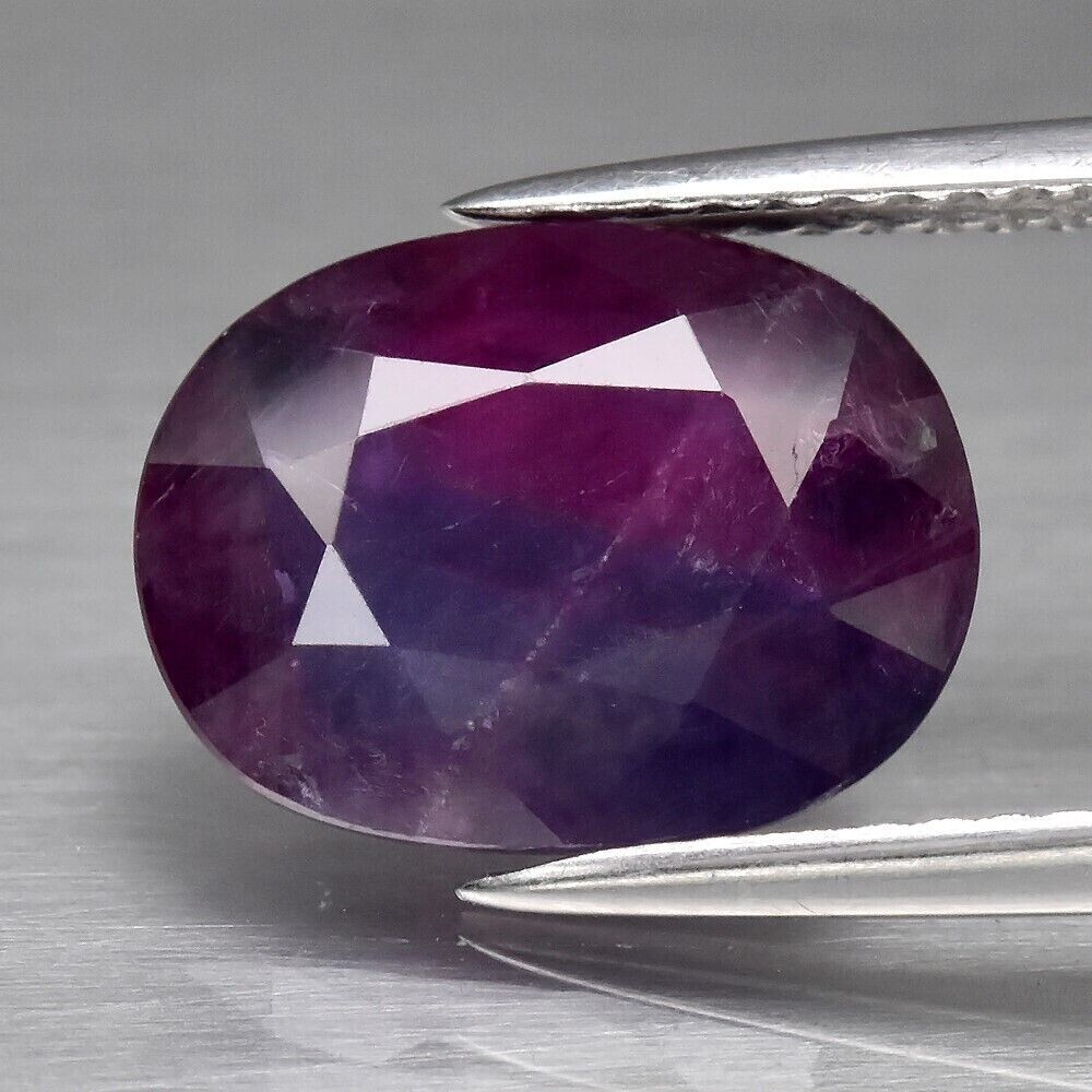 Sapphire, Blue Purple  3.9cwt.  Natural Earth Mined. 11.2x8.5x4.2mm See Video