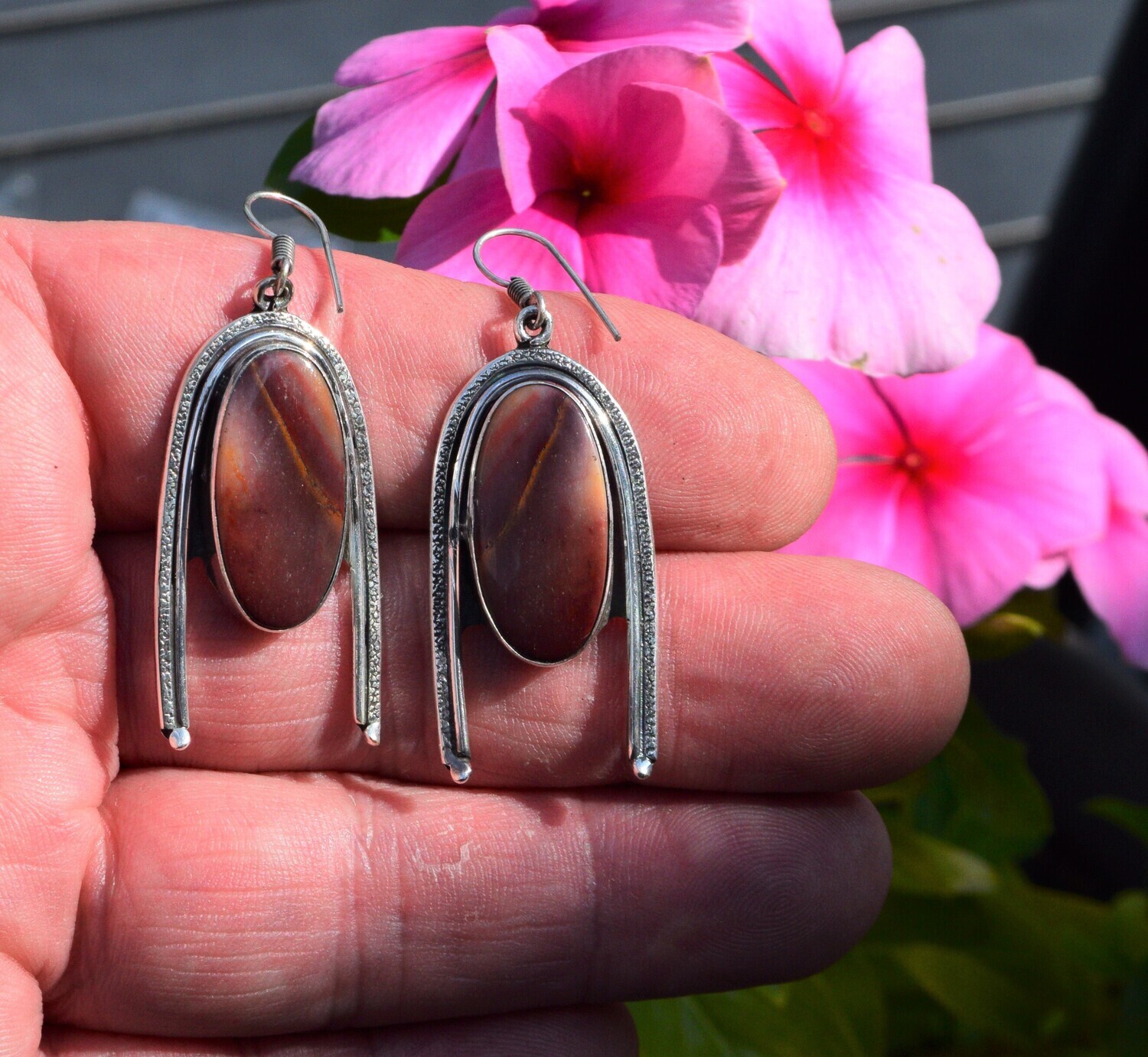 Agate Earrings . Earrings Approx 4x2cm long.