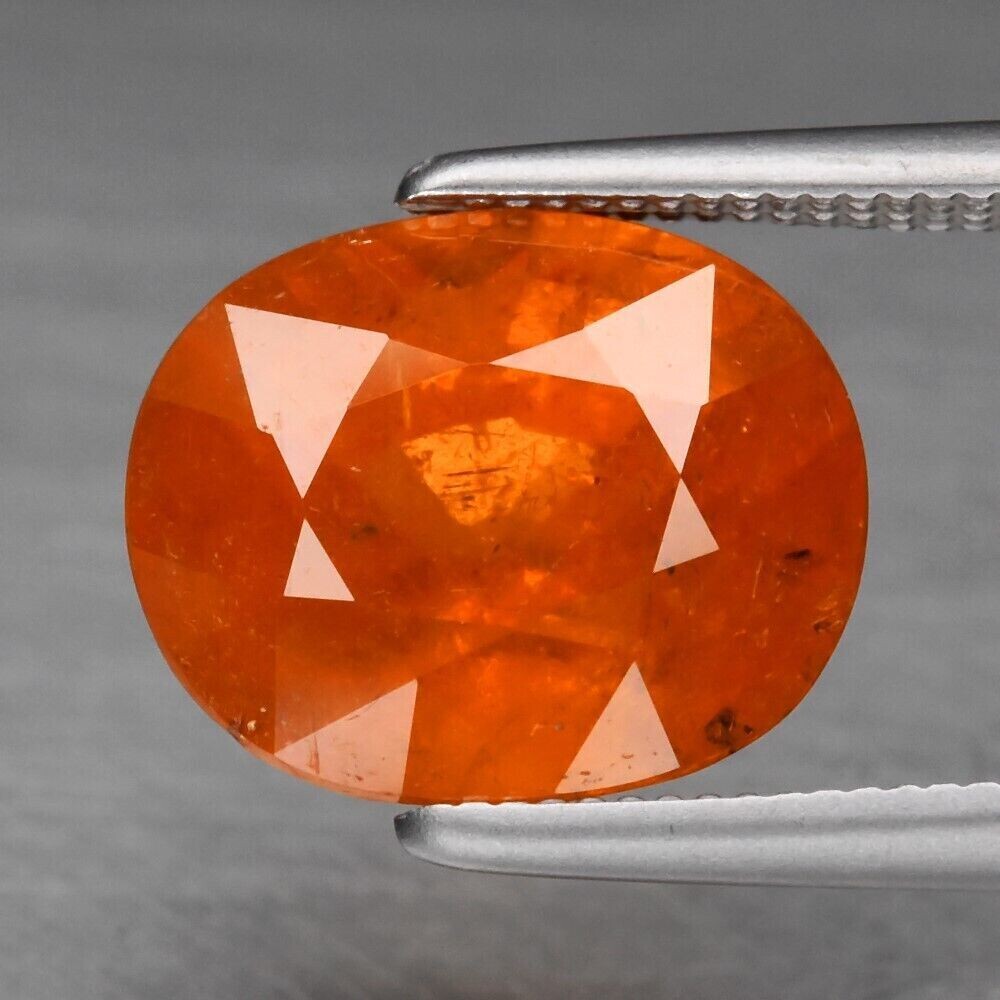 Spessartine Garnet. Approx. 4.43cwt. Natural Earth Mined. 9.6x8x6.5mm. See video