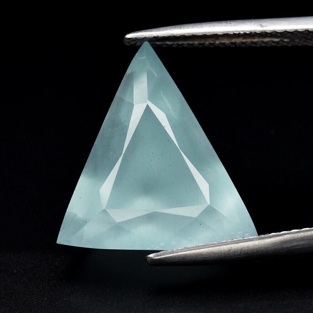 Aquamarine .  Trillion.  Approx. 10.2 cwt 18.7x15.7x10.8mm . Unheated, Untreated. Earth Mined . March  Birthday, See Video