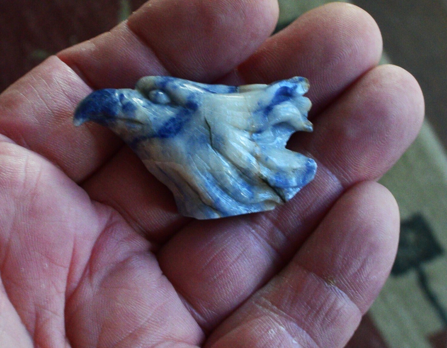 Sapphire. Unique Hand Carved Hawk Sculpture.  Approx. 208cwt. Natural Earth Mined.49x30x20mm. See Video