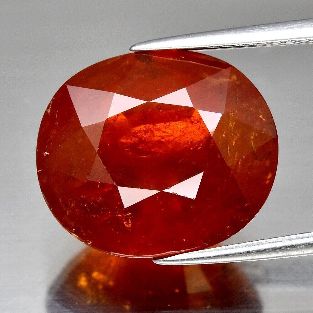 Spessartine Garnet. 14cwt. Natural Earth Mined. 14.5x12.5x8.4mm. See Video