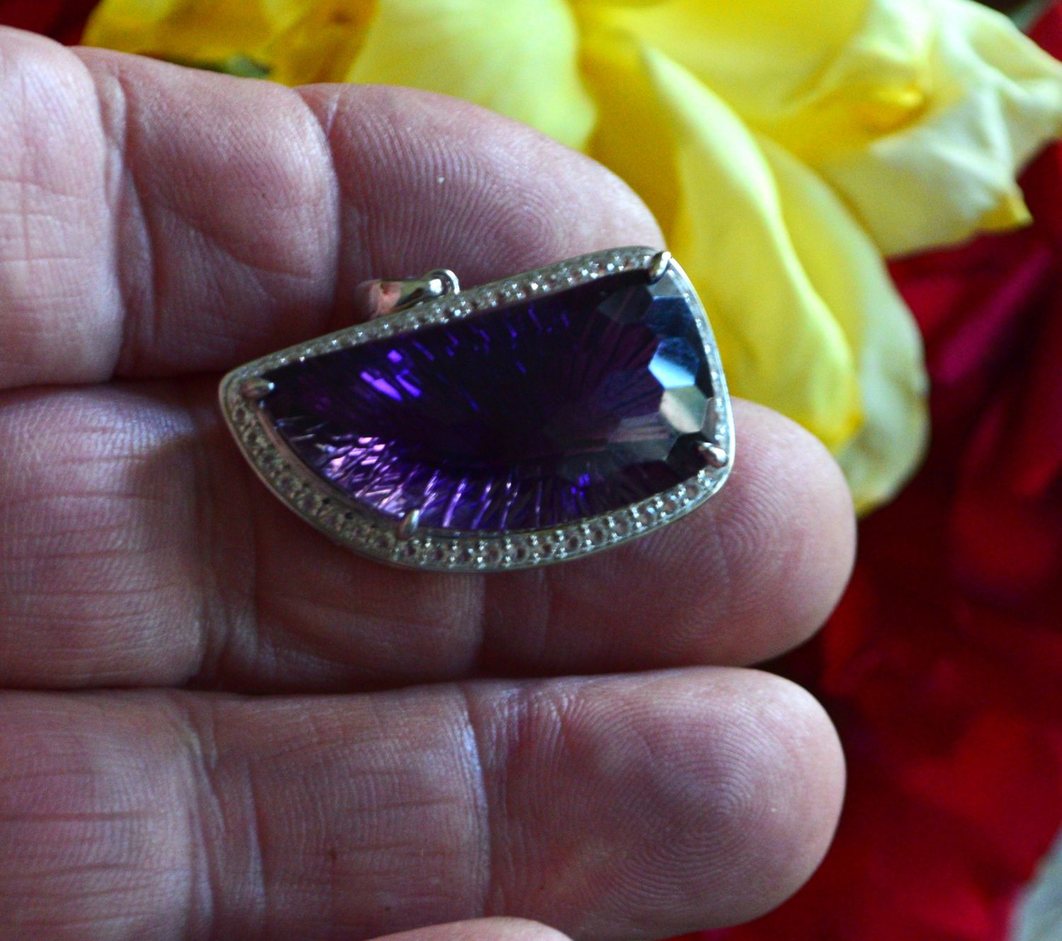 Amethyst Pendant 46.61 cwt . Earth Mined, Master Valuer Appraised for $2,445. February Birthday. 32x16.5x13.3mm.See Video.