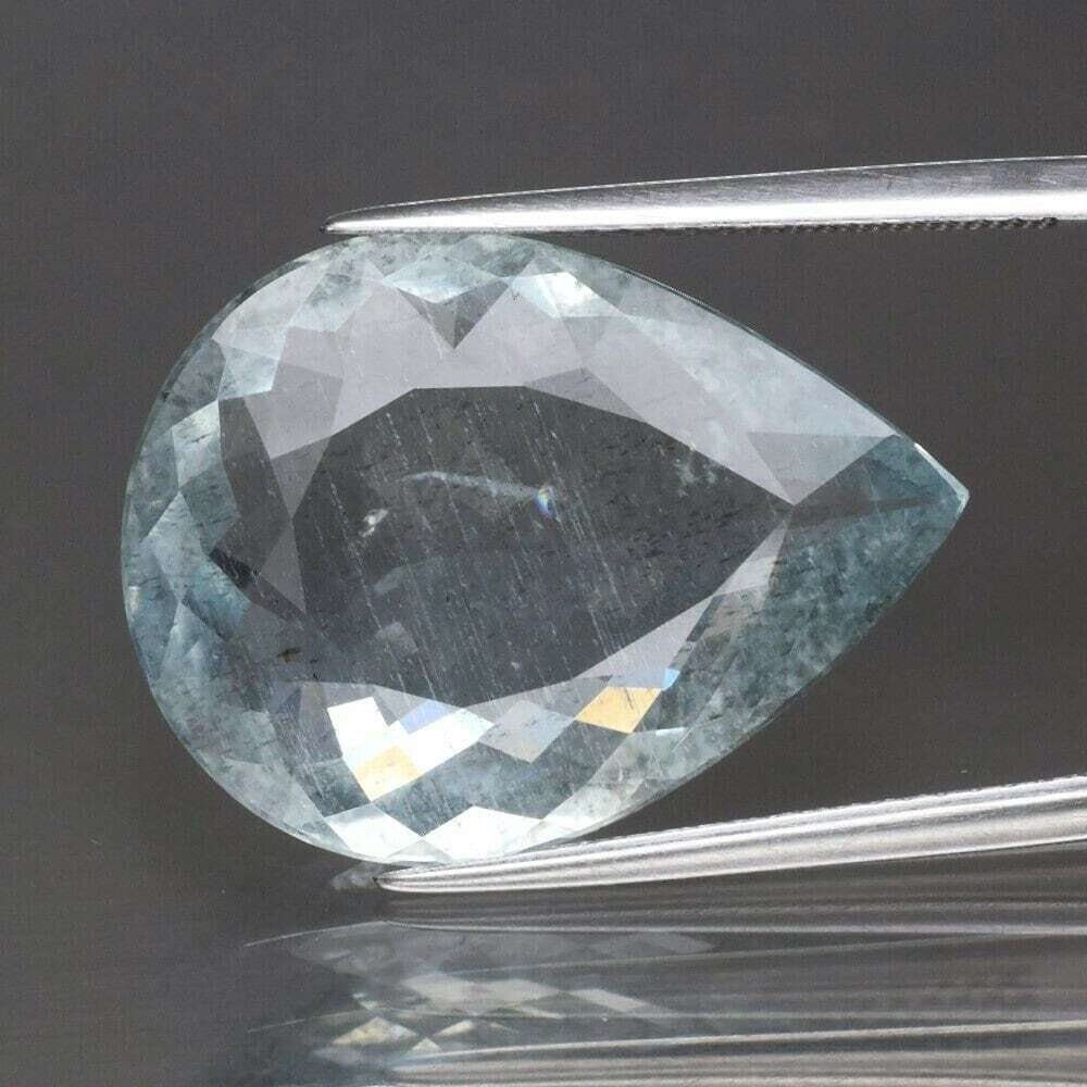 Aquamarine, 11.38 cwt. Natural Earth Mined . 21.3x16mm.  March Birthstone. Master Valuer Appraised.$3650.  See Video. See Note.