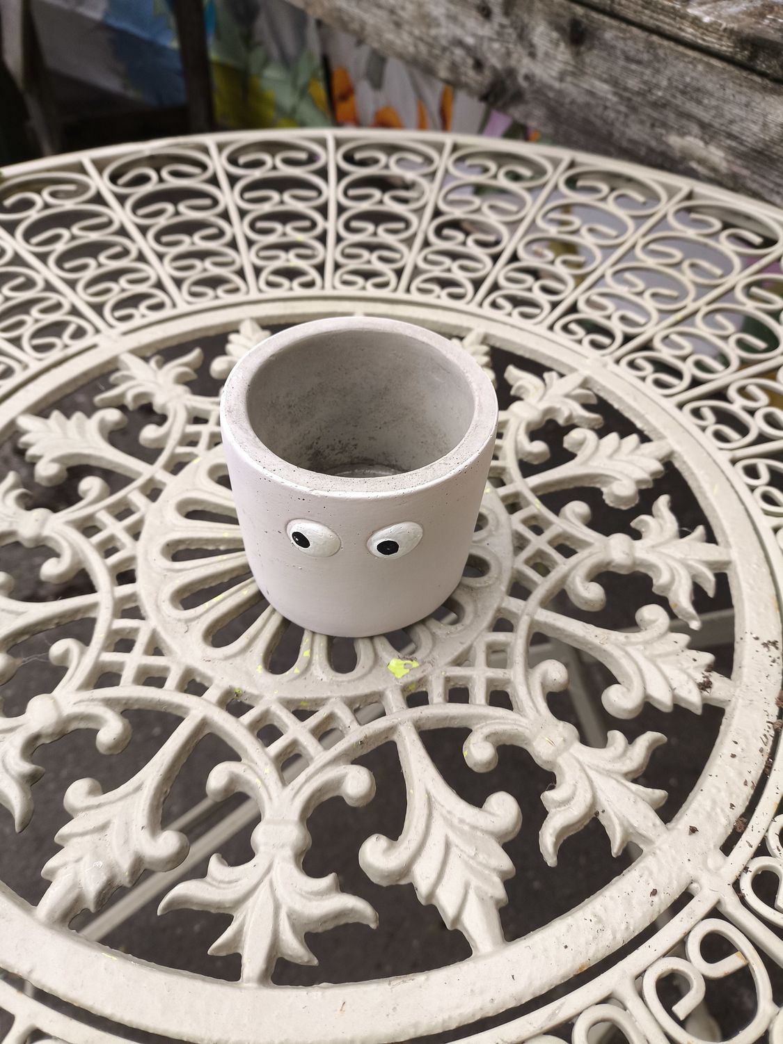3&quot; Googly Eye Pot
