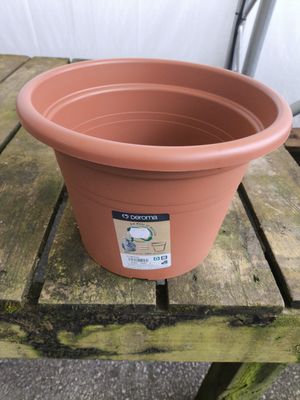 DEROMA 11.8" Terra Cotta Pot