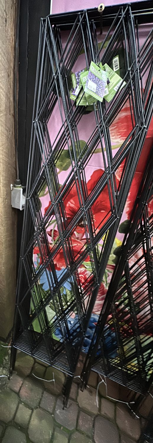 72&quot; Diamond Trellis