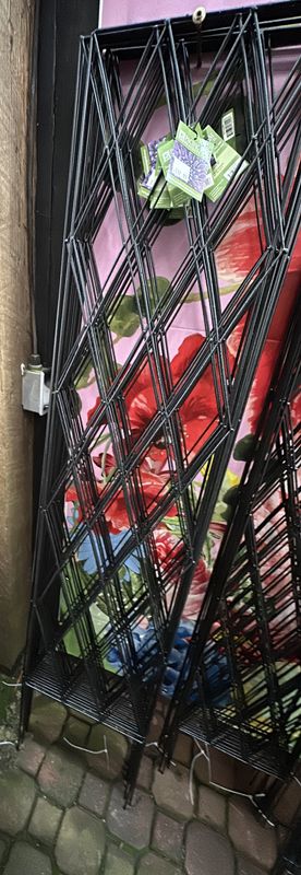 72&quot; Diamond Trellis