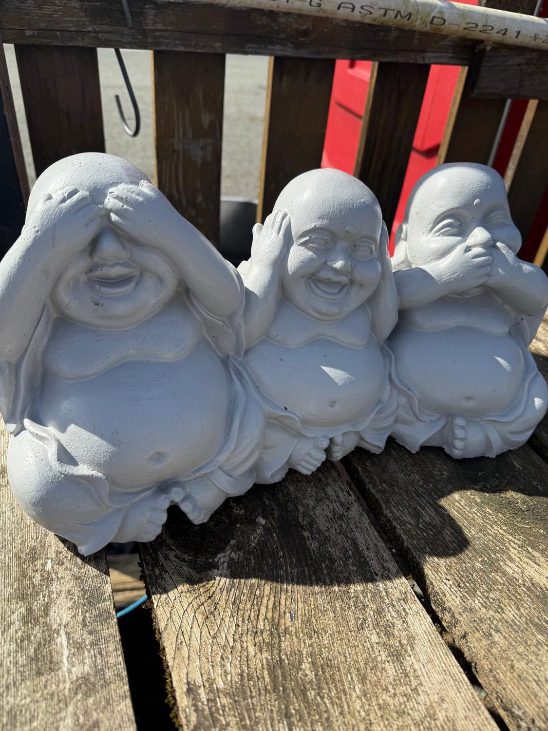 Buddha Trio Statue, Colour: Cement/Light Grey Finish