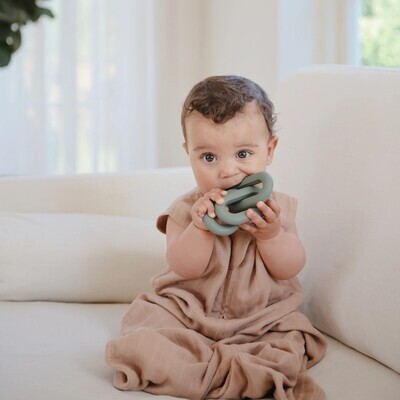 Mushie Links Teether - Tradewinds