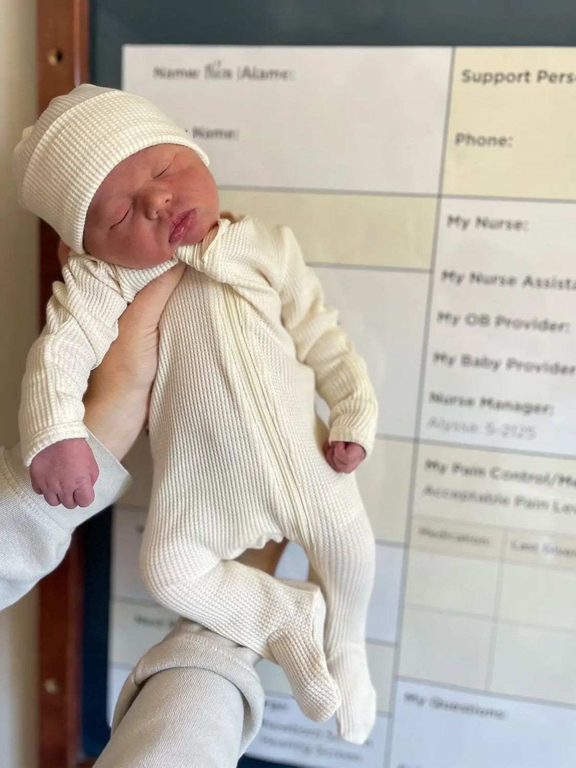 SpearmintLOVE Organic Waffle Basic Zip Footie, Snow 6-9M