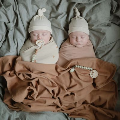 Mushie Silicone Pacifier Clip | Eva - Sage