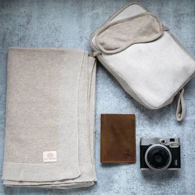 Pink Lemonade Reversible Solid Lt Beige Mel/Ivory Travel Set