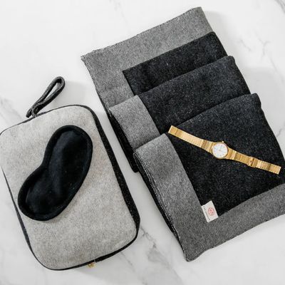 Pink Lemonade Reversible Solid- Linen/BlackTravel Set