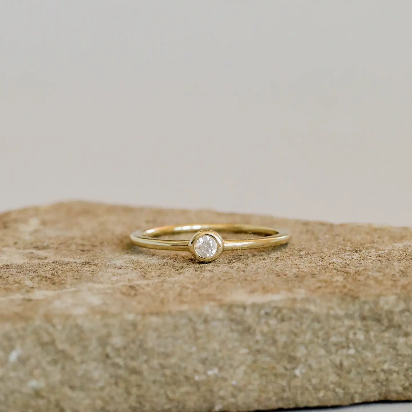 Gold Rings - Simple Stud (Size 8)