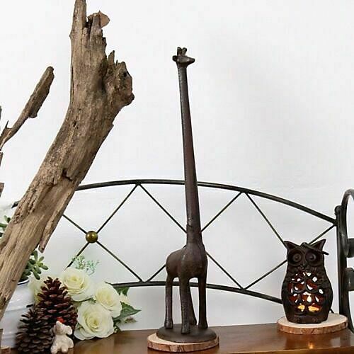 Rustic Giraffe Cast Iron Paper Towel Holder