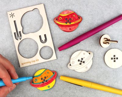Solar System Spinning Top Kit - Saturn