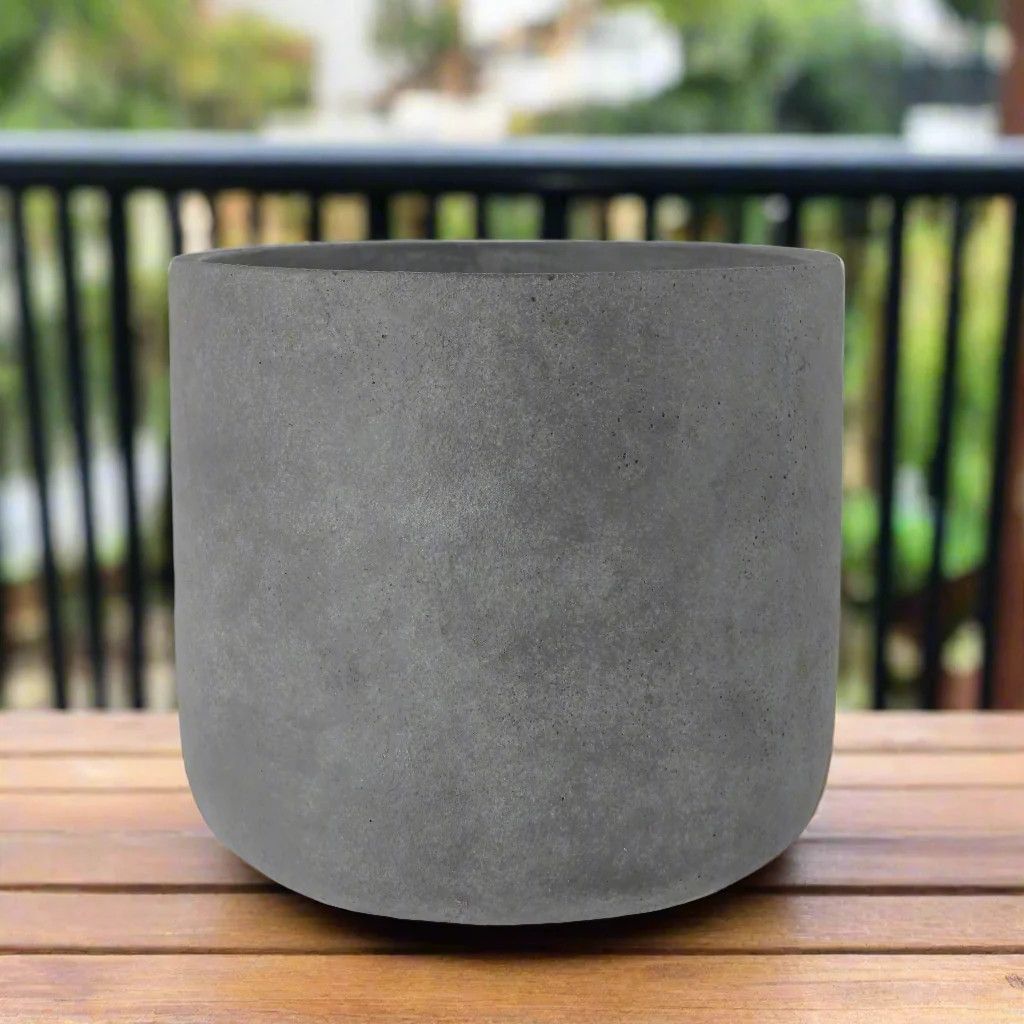 Urban Trends Collection Terracotta Round Pot