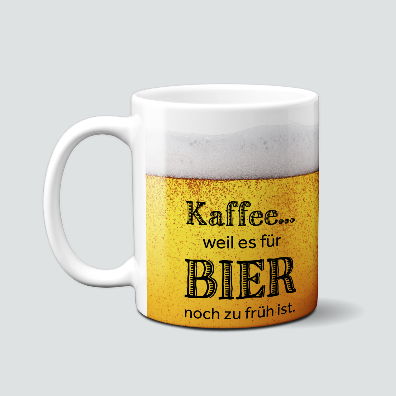 Tasse mit Kaffee... weil es für Bier zu früh ist.