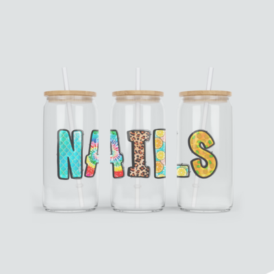 Glas Becher mit Nail Schriftzug inkl. Bambus Deckel mit Strohhalm