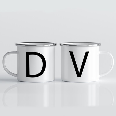 Emaille Tasse schwarzem Monogramm