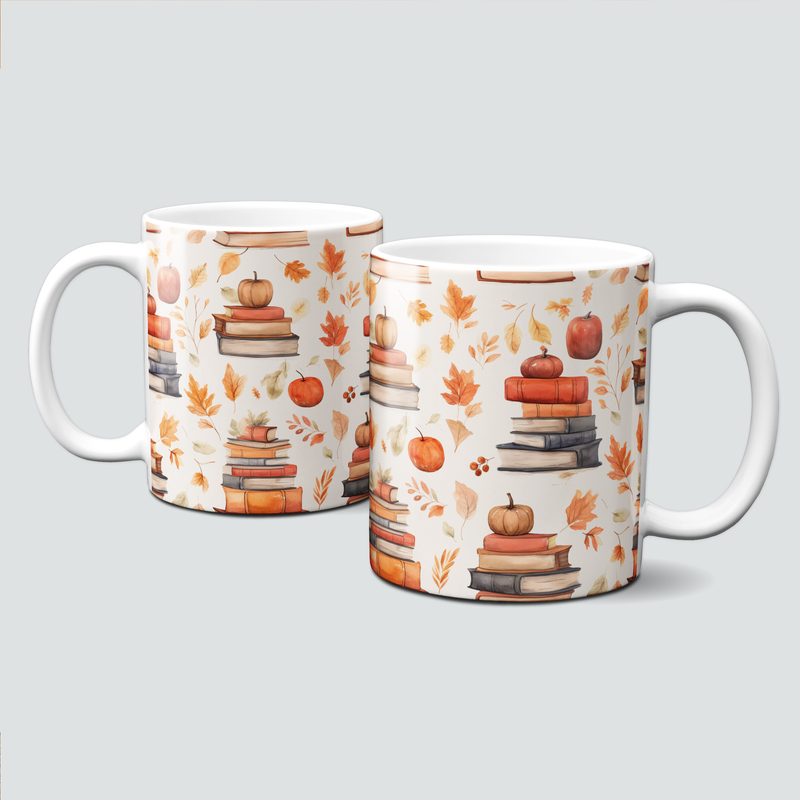Tasse mit Büchern, Kürbissen im Herbst mit vielen bunten Blättern