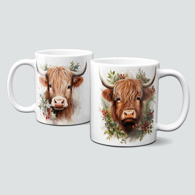 Keramiktasse mit Weihnachtsmotiv-Tiermotive-Kuh-Hochlandrind-Beeren