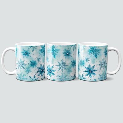Tasse mit blauen Schneeflocken Tasse mit blauen Schneeflocken