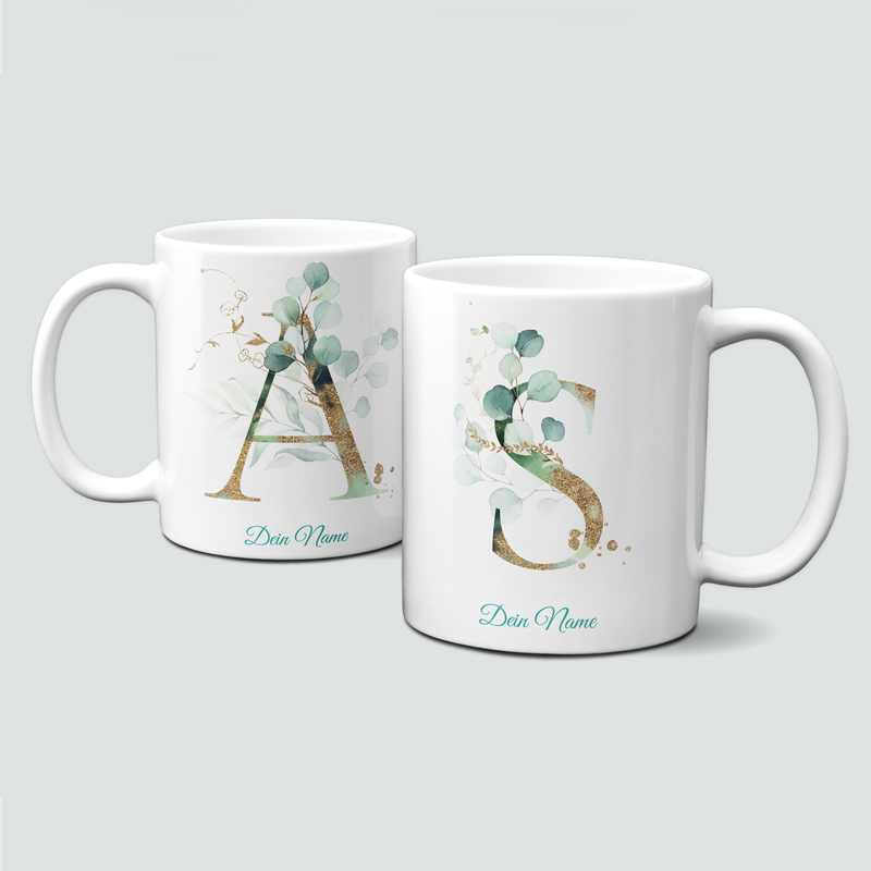individuelle Tasse mit Eukalyptus und goldenem Monogramm
