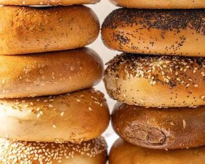 BAGELS &amp; SPREADS