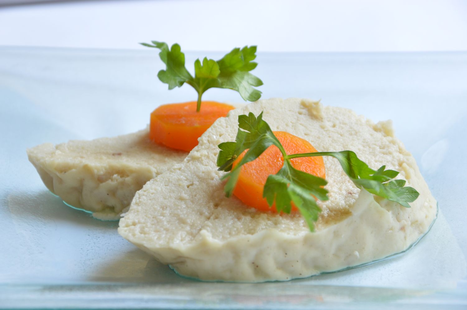 Gefilte Fish w/ Chrain - 12in Platter