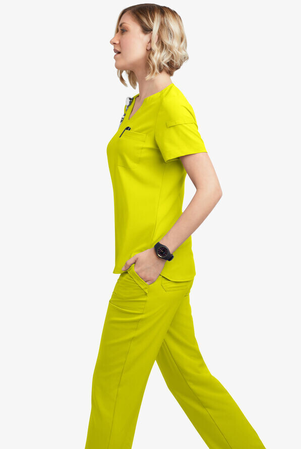 Women&#39;s 4-Pocket V-Neck Scrub Top with Petal Sleeves