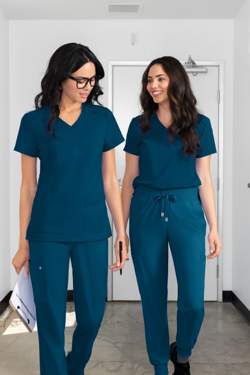 koi Cardi Women&#39;s 3-Pocket V-Neck Scrub Top